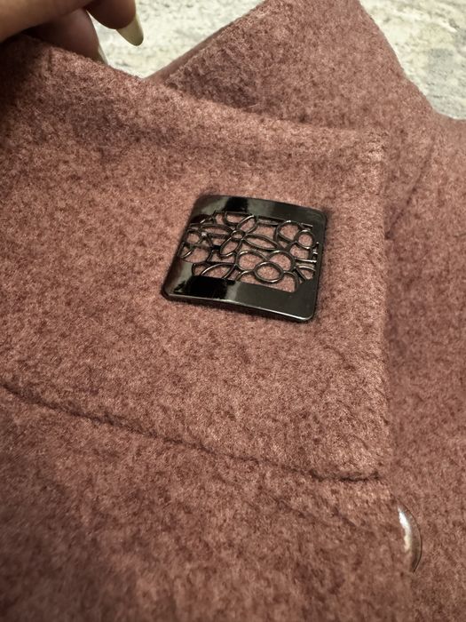 Продам пальто для девушки