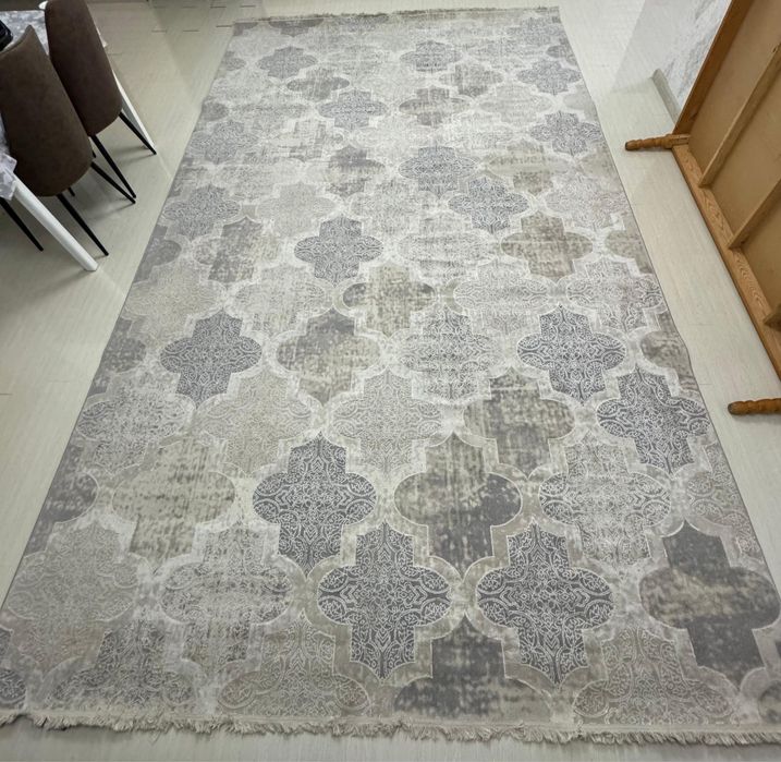 Продам ковер хорошего качество