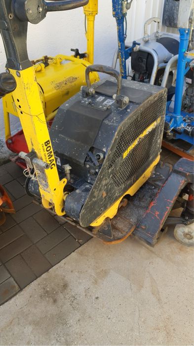 Inchiriez cilindru compactor Bucuresti Sectorul 4 • OLX.ro