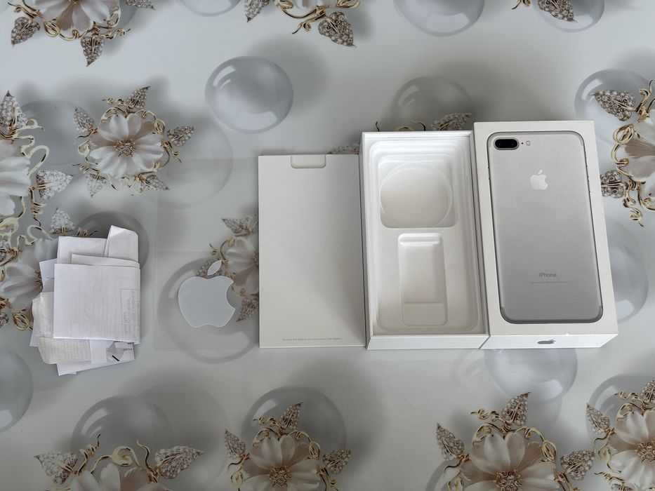 Продаю телефон Apple iPhone 7+ 32 gb