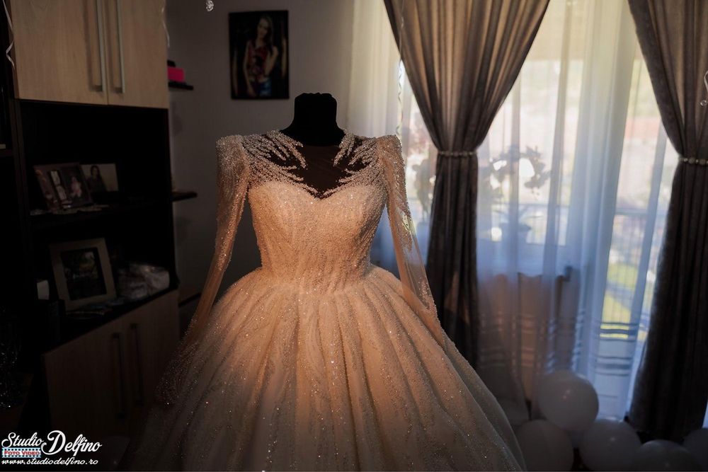 Rochie de mireasă 0-7-5-8-6-3-4-6-3-6