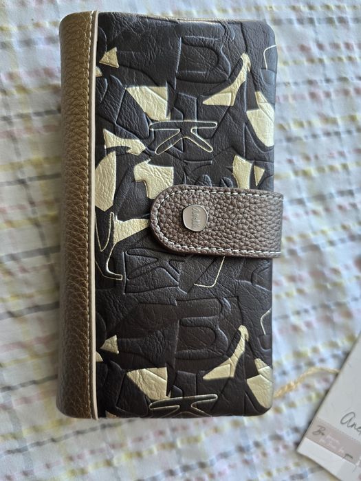 Нов дамски портфейл Анеке