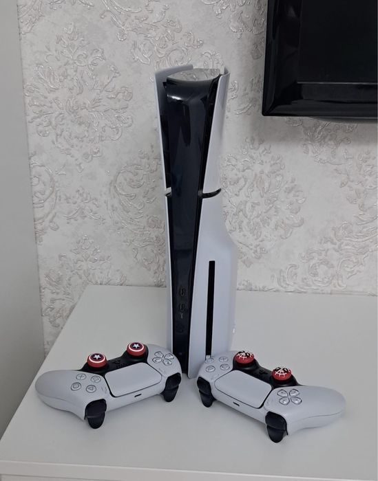 Продается Playstation 5 (PS5) Slim 1 Tb