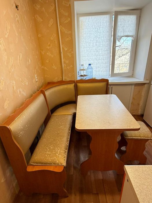 Продается кухонный угловой диван