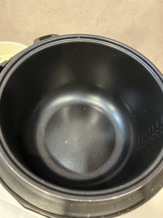 Мультиварка Redmond