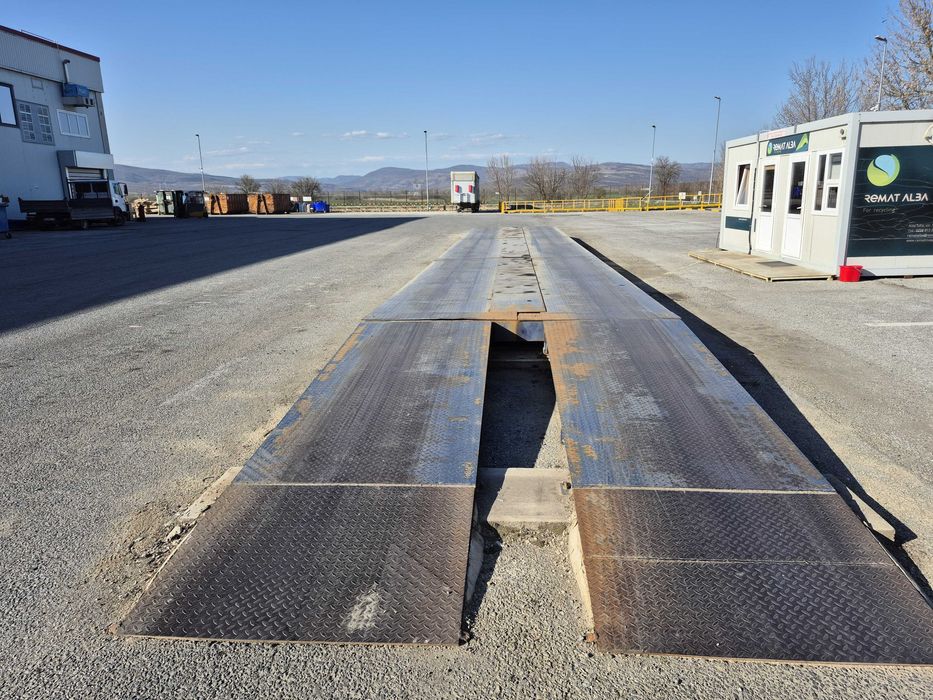 Remat Alba vinde cantar auto 60 tone cu structura metalica