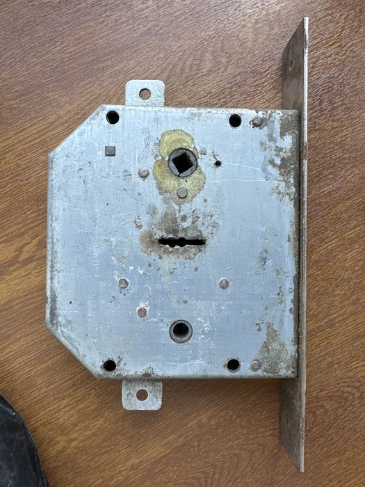 Продам замки Эльборн