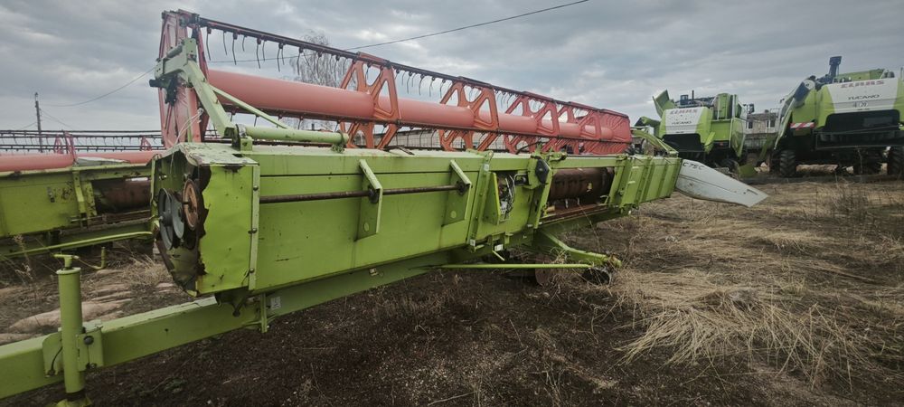 Продам комбайн Class Tucano 320