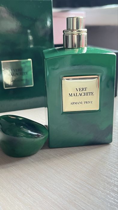 Продам ARMANI Vert Malachite