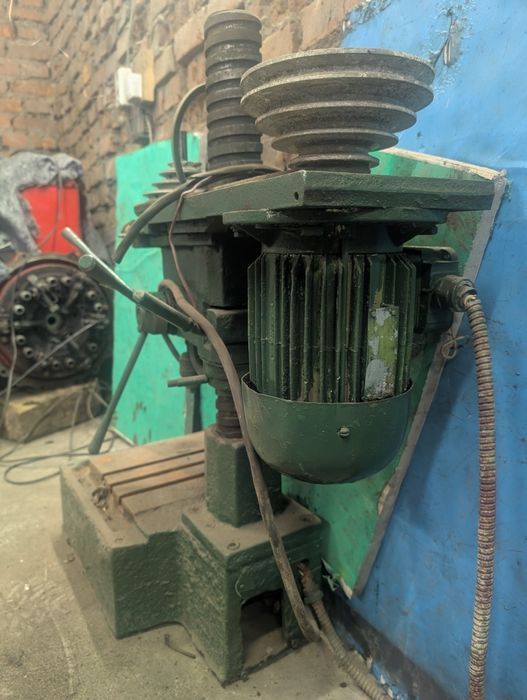 Продам сверлильный станок