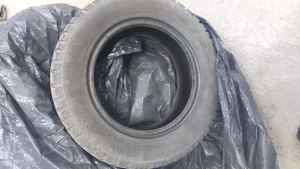 Продам шины средних состоянии