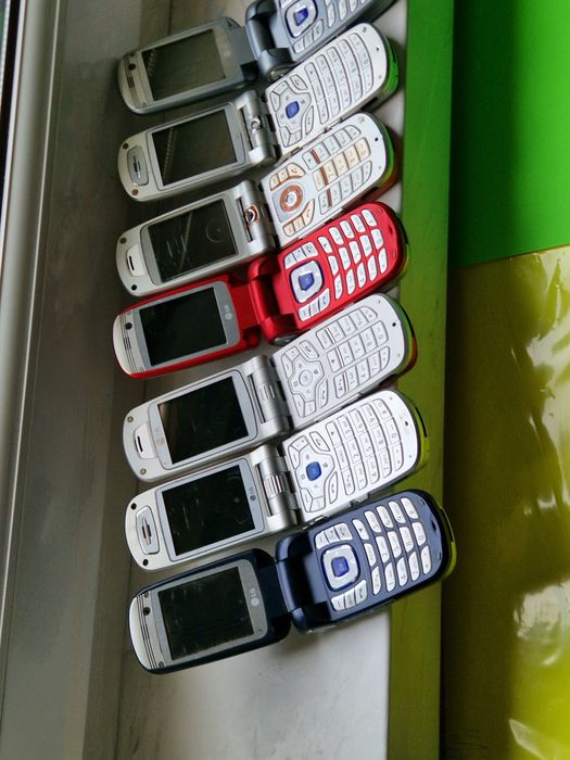 Telefon Lg cu încărcător original