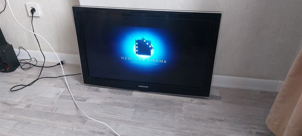 Продам телевизор SAMSUNG