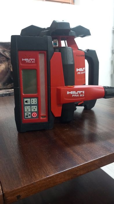 Hilti PR 30 HVS A12 ротационен лазерен нивелир