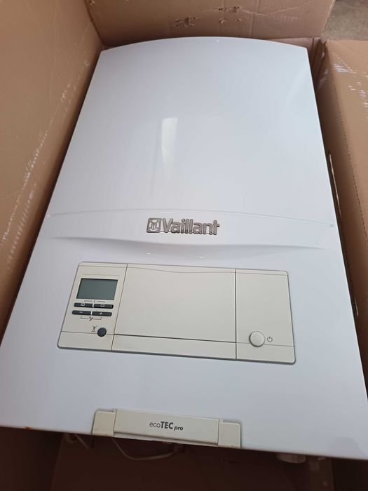 Centrală Vaillant ecoTEC Pro cu tot horn.Preț 400 lei.