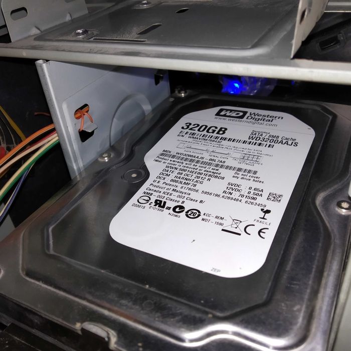 Kompyuter keys sotiladi 5 dona bor