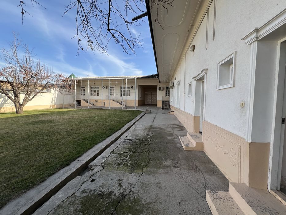 Hovli sotiladi 8,5 sotik Tokzor mahallada