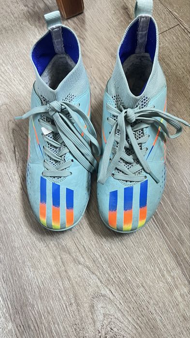 Ботинки для футбола 31 рр и 33 рр