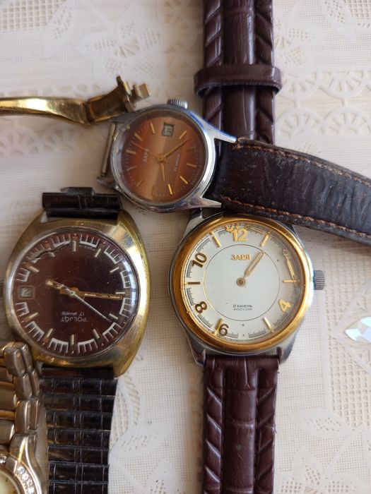 Продам часы на запчасти