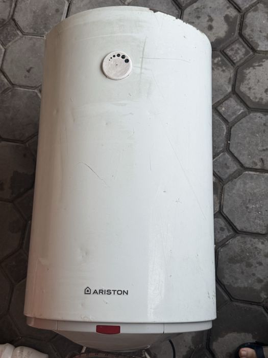 Водонагреватель Ariston