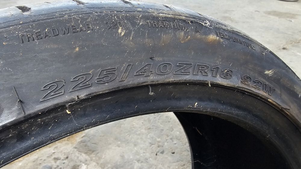 1 бр лятна гума 225 40 18