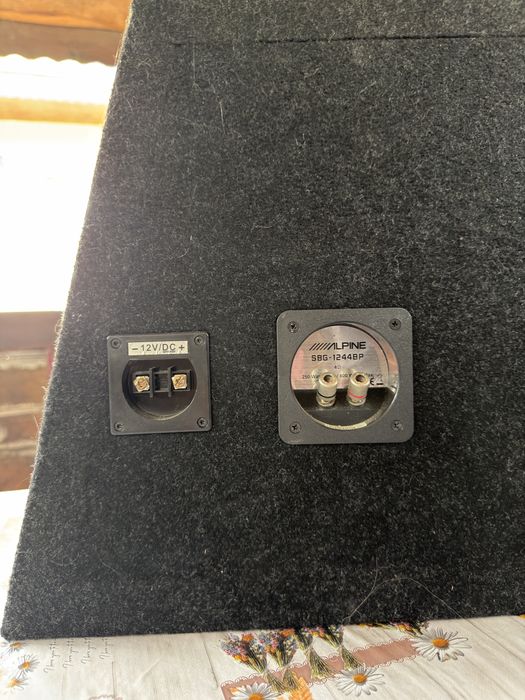 ALPINE SET ! ! Subwoofer Sbg1244-BP cu statie MRV-250