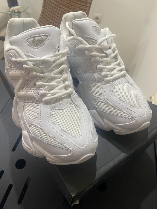 Женски маратонки New Balance 9060