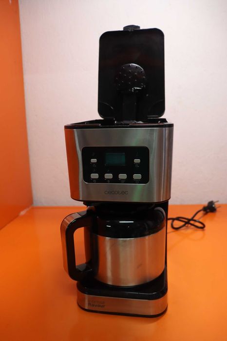 Шварц кафемашина Cecotec Coffee 66 Drop & Thermo