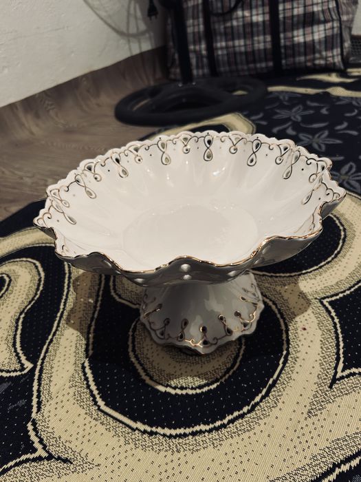 Фрукты алма ваза