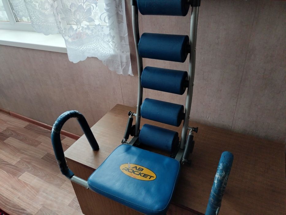 Продам тренажёр спины и пресса