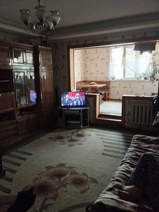 Продам 3х переделка на 4хкомнат  ком квартиру