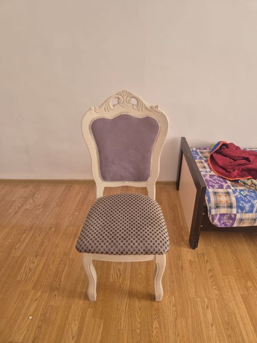 Стулья 6 штук.