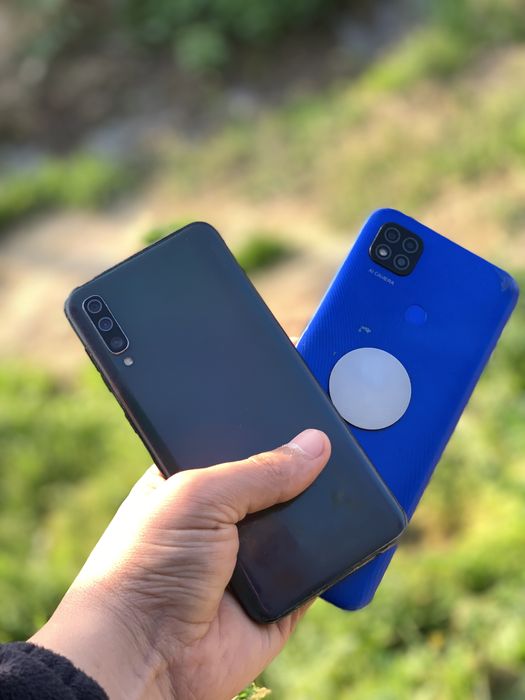 Galaxy A50 sotiladi oynasida singan joyi bor