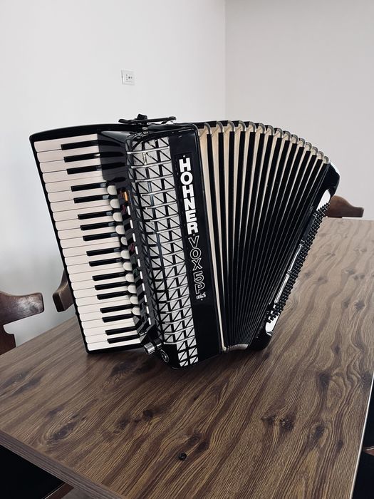 Acordeon hohner atlantic cu sistem midi functional