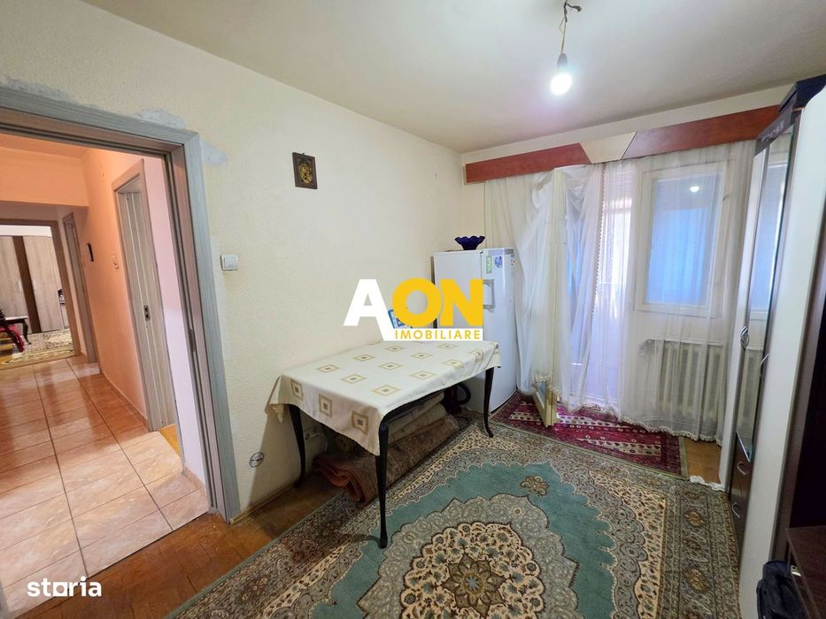 Apartament 3 camere, 65 mp utili, 2 bai, etaj 2, Cetate, zona Stadion