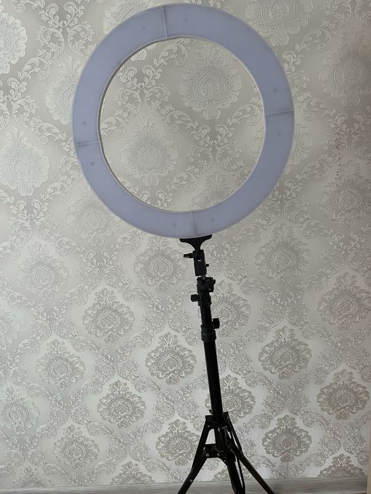 Кольцевая лампа большой