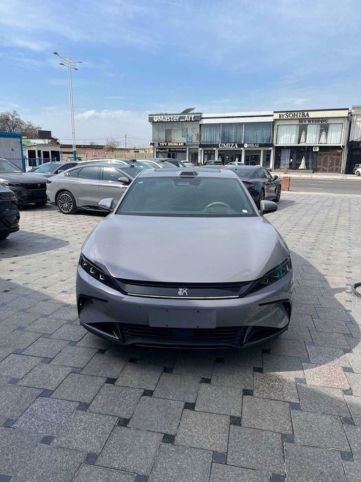 BYD Han 2025 Lidar 701 km 11.700 km yurgan