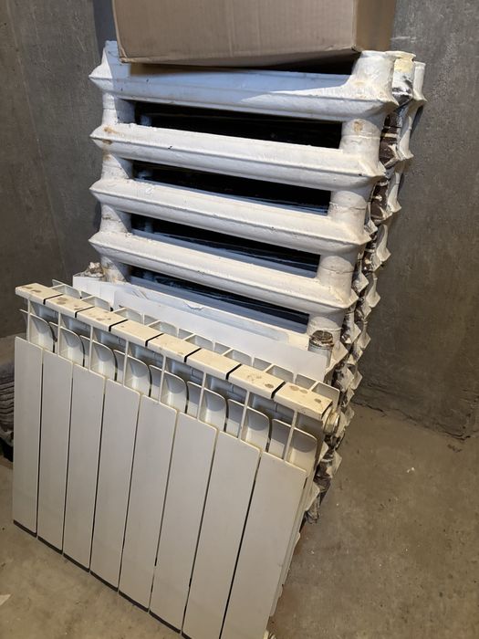 Продам батареи в хорошом состоянии