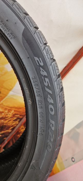 2 Anvelope Pirelli 245 40 R20 M+S