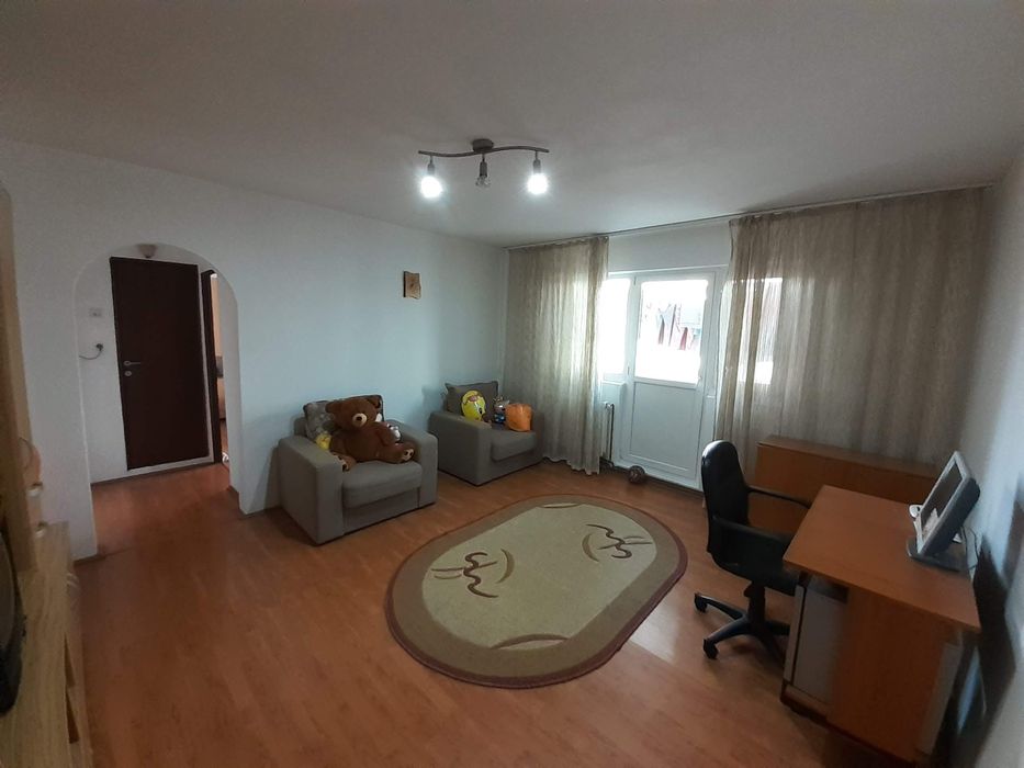 De închiriat ap. M4