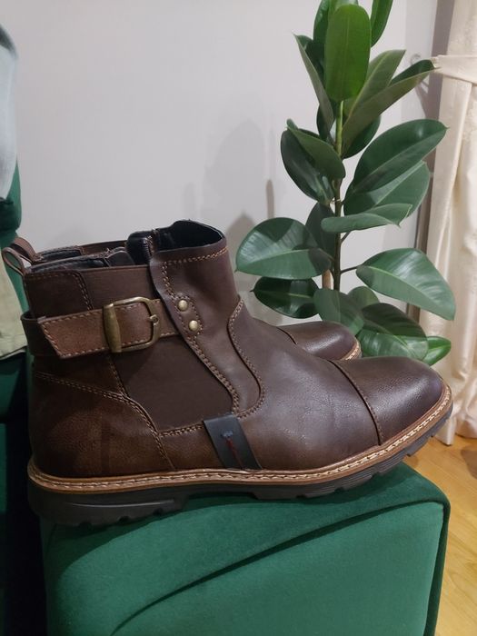 Haine și încălțăminte de ocazie