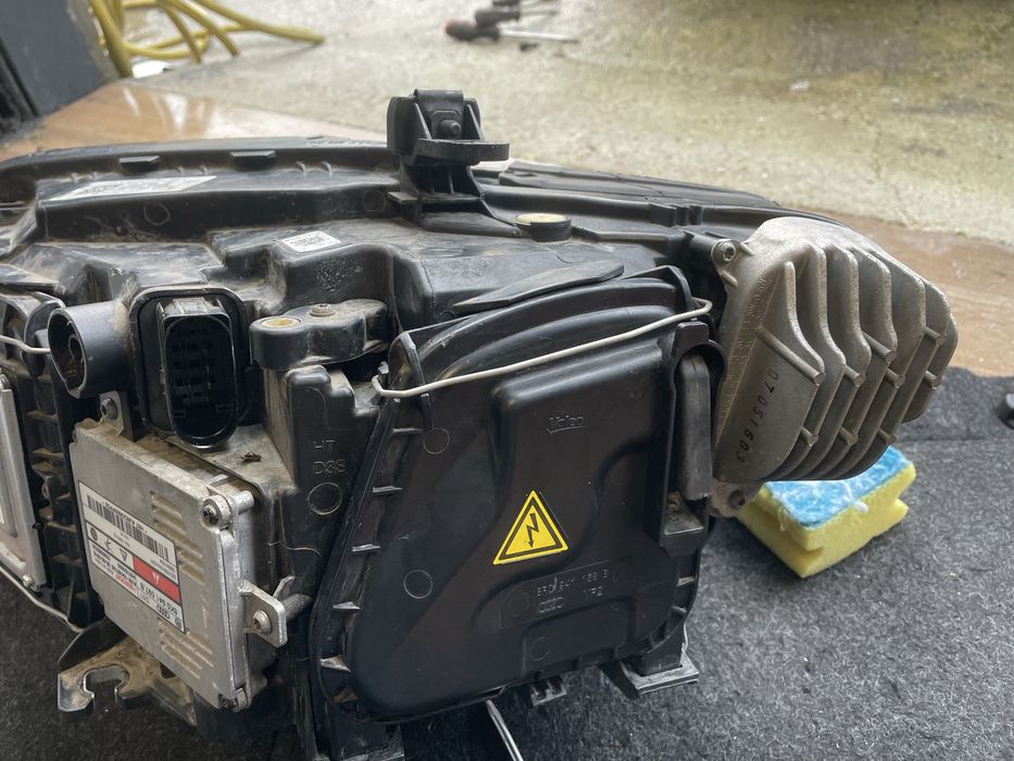 Десен фар Ауди Q5 2016