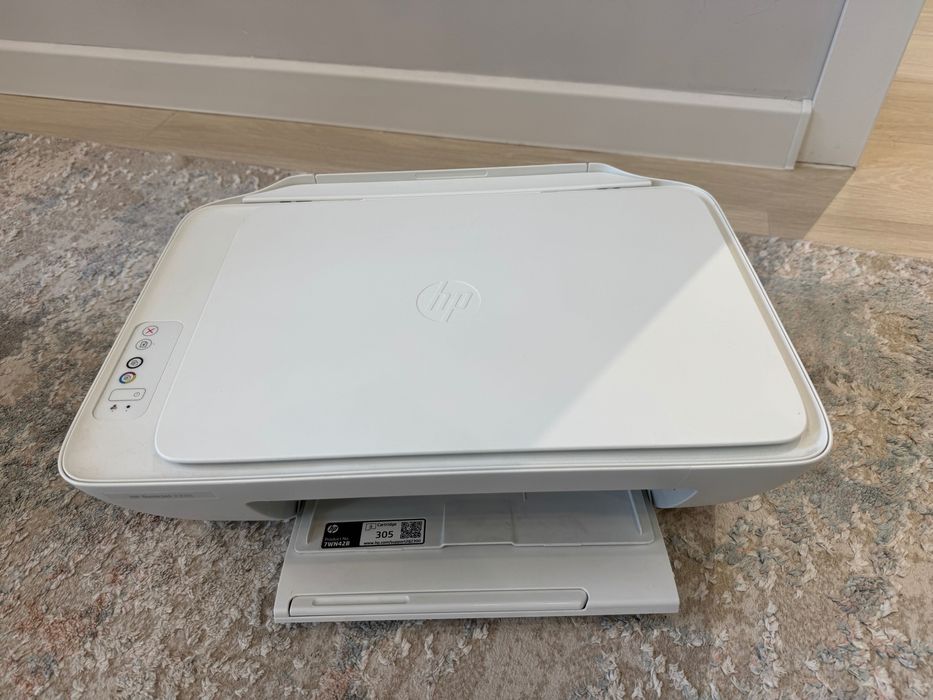 Продам принтер HP DESKJET 2320