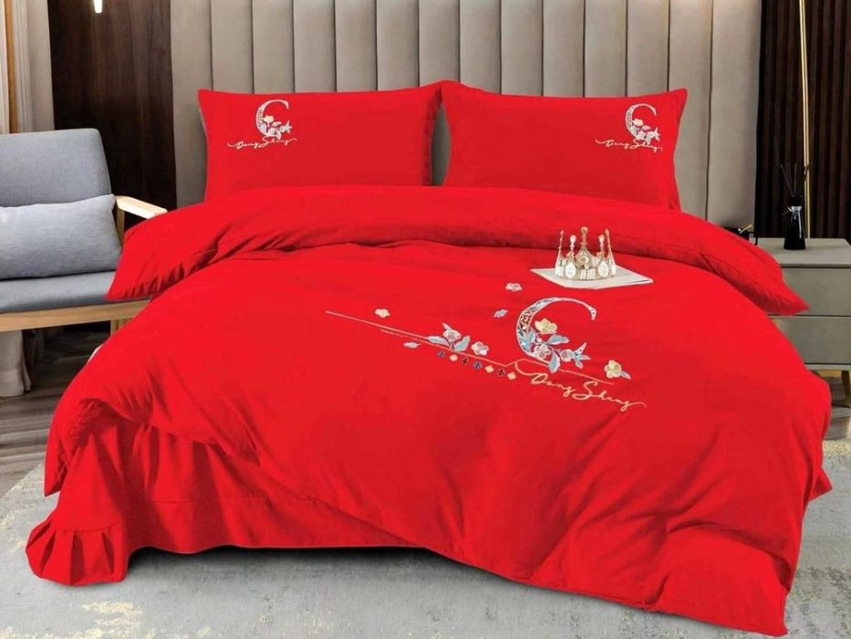 Lenjerie catifea brodata