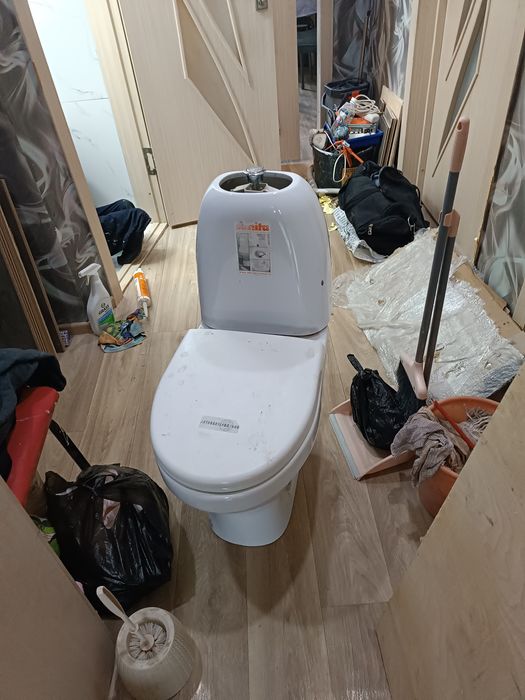 Срочно продам унитаз б/у