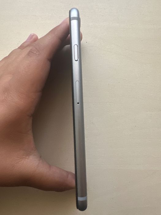 Продавам iphone 6s