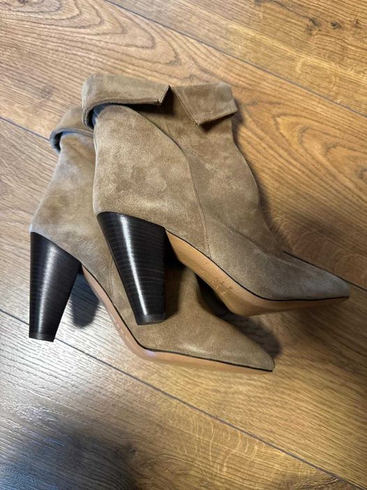 Botine noi bej inchis din piele intoarsa dama Isabel Marant