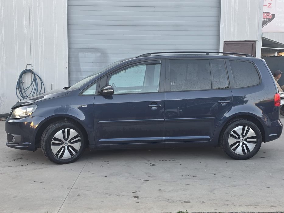Vw Touran 1.6 tdi automat unic proprietar stare ireproșabilă.acte la zi fiscal pe loc