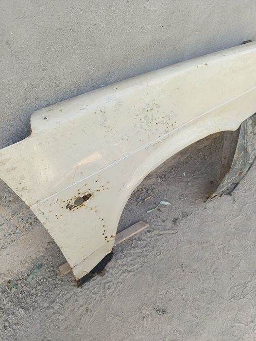 Продаются передние правые крылья от  ваз 2108 - 09