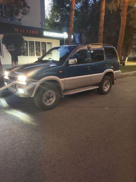 Nissan Mistral 1996